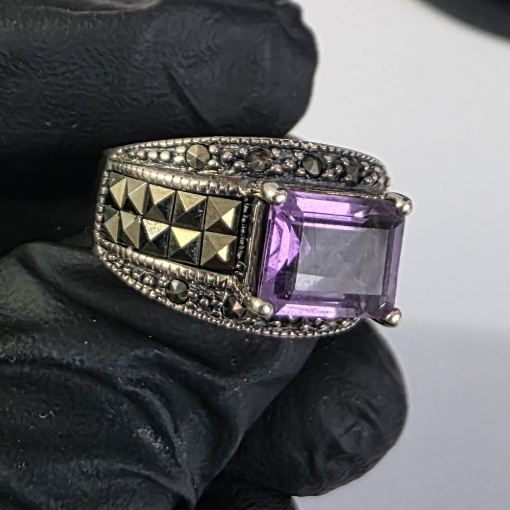 Watch Video / Sterling Silver 925 Marcasite Amethyst Ring